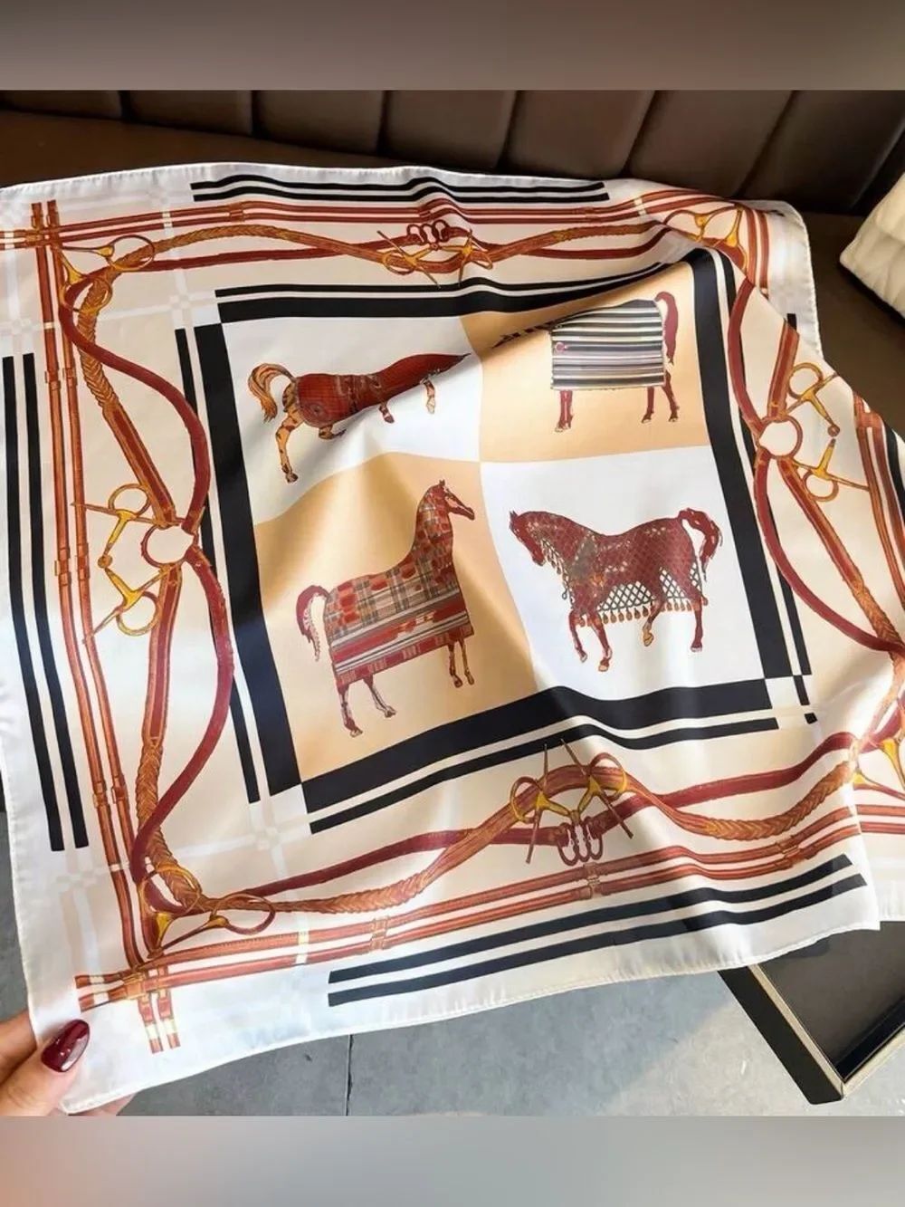 Equestrian Print lScarf A2053